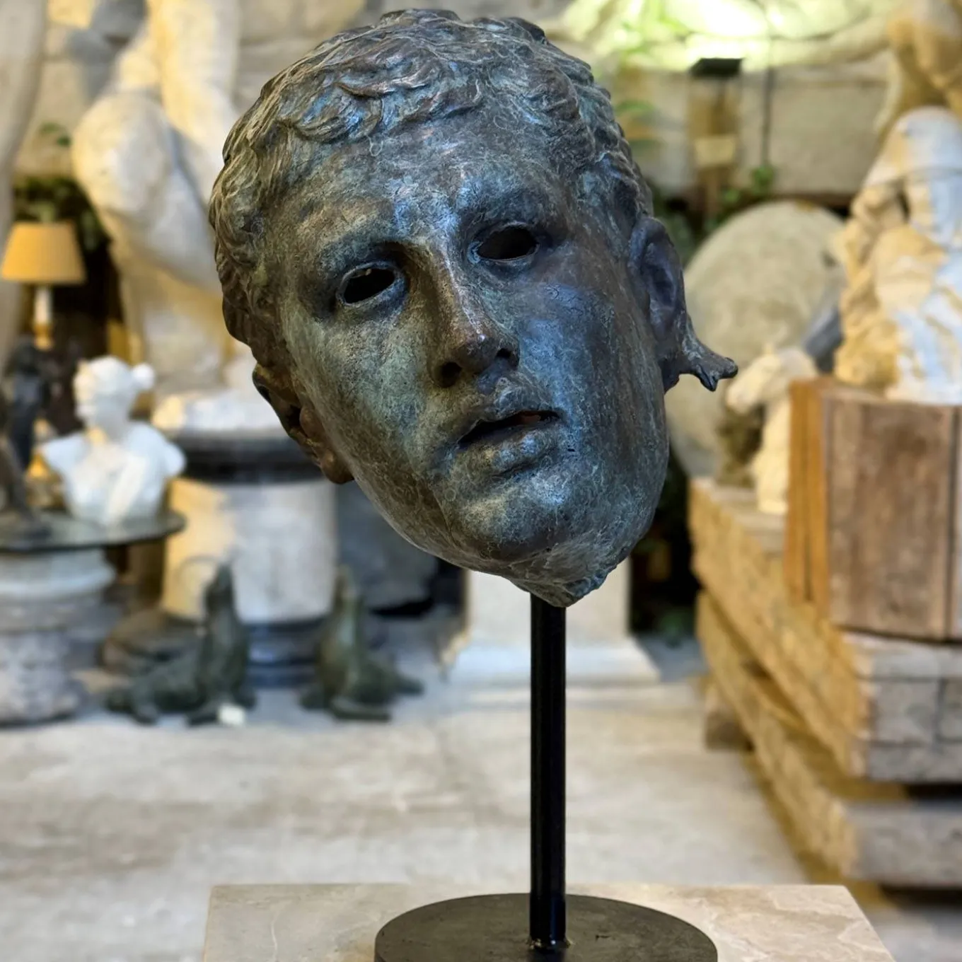 Scultura di busto di gladiatore Borghese
