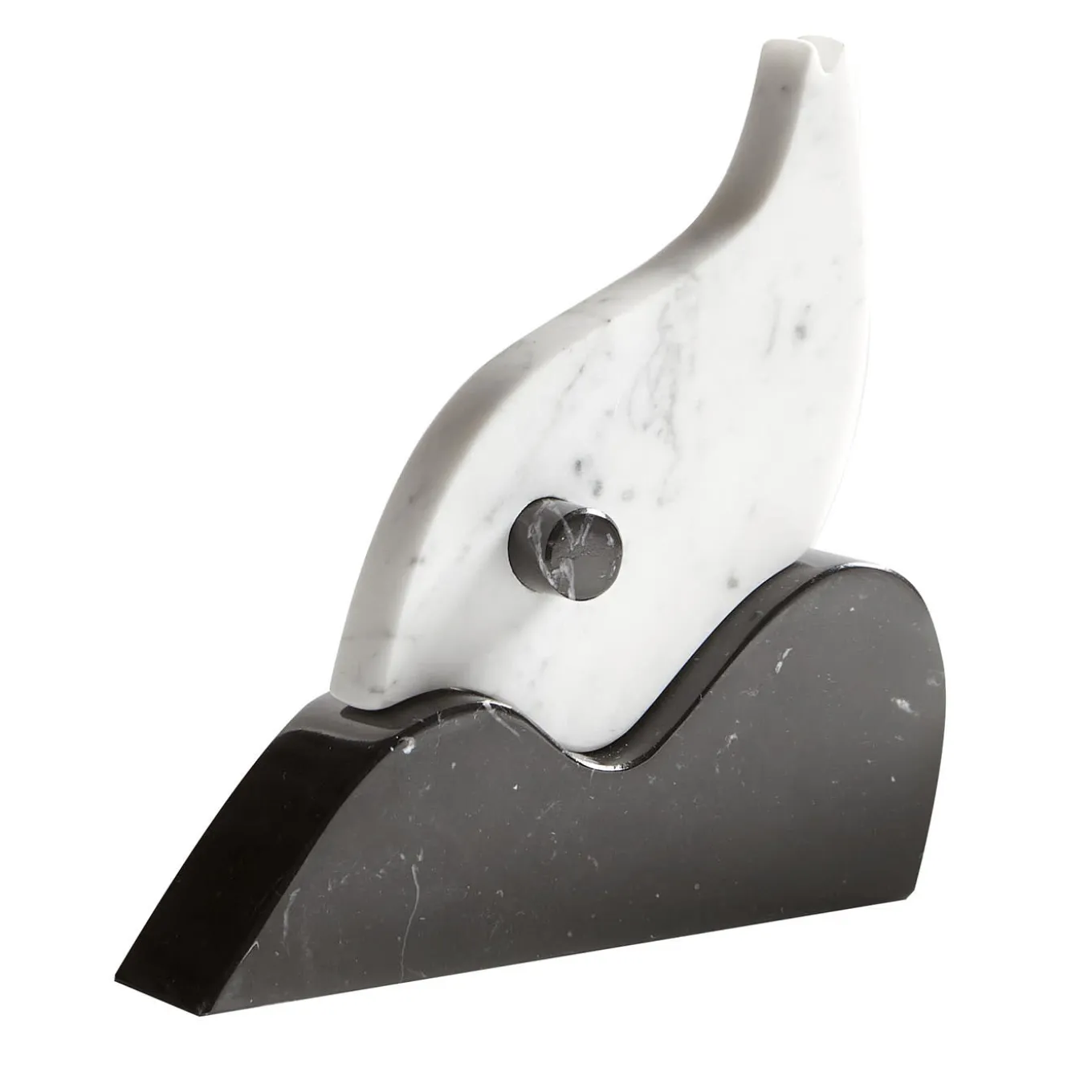 Scultura di Donzella Pavonina