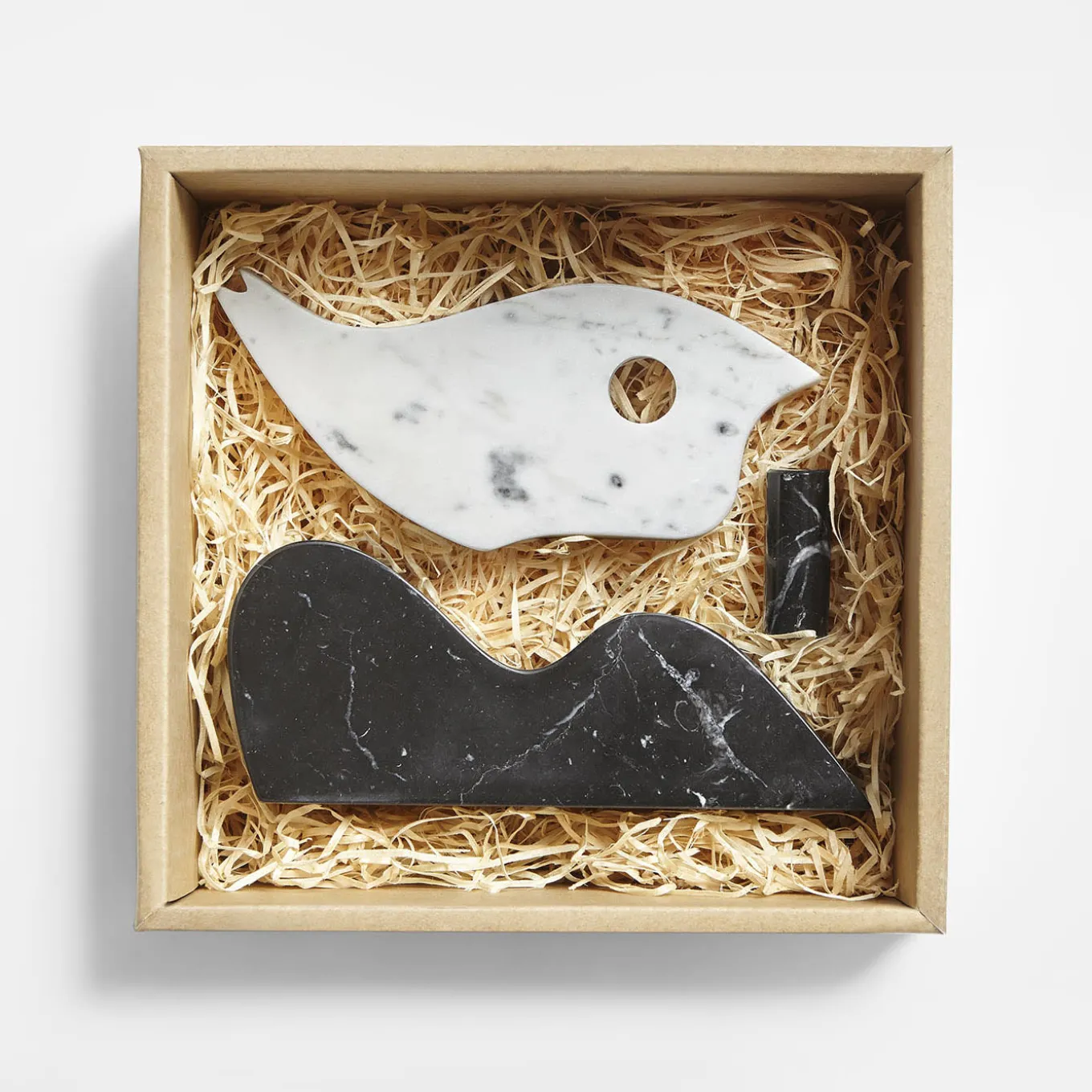 Scultura di Donzella Pavonina