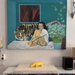 Scultura di ippopotamo giallo