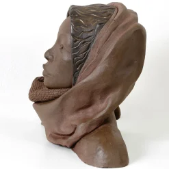 Scultura Farah in Ceramica