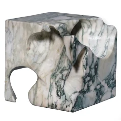 Scultura Fragile As The World In Marmo Verde