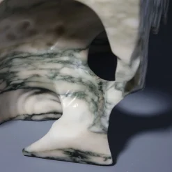 Scultura Fragile As The World In Marmo Verde