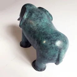 Scultura in bronzo di elefante africano
