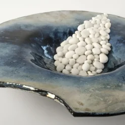 Scultura/piatto in ceramica policroma Incanto Notturno di Nino Basso