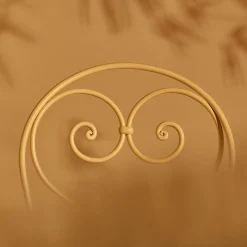 Sedia bianca in ferro battuto con cuscino Inbloom