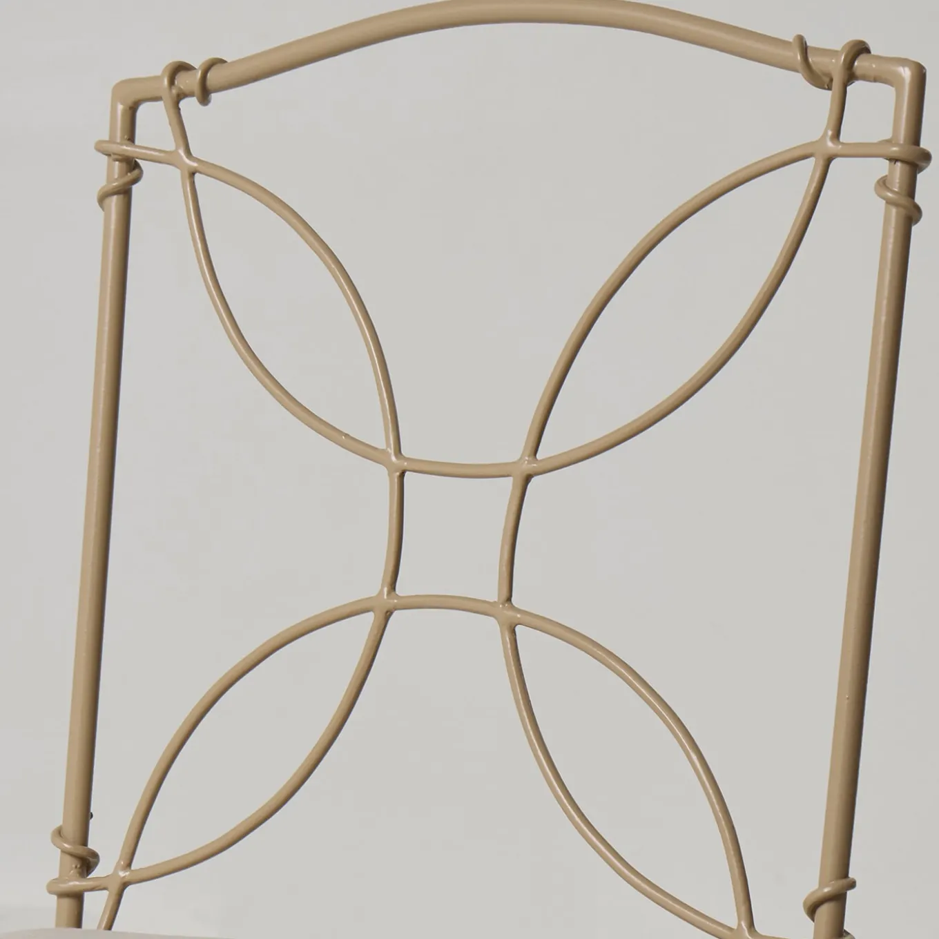 Sedia da esterno Lotus in ferro