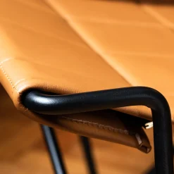 Sedia da salotto Caterina in pelle marrone