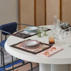 Sedia Dolmen in grafite di Margherita Rui