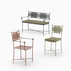 Sedia in ferro battuto marrone con braccioli Checkmate