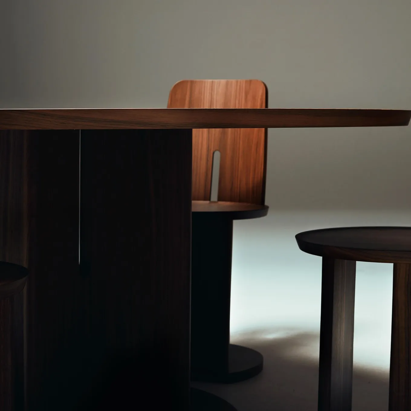 Sedia Intersection di Neri&Hu