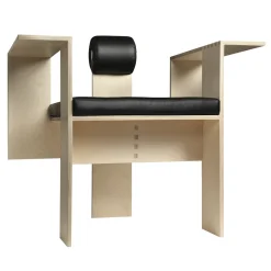 Sedia scultorea Morelato di Mario Botta