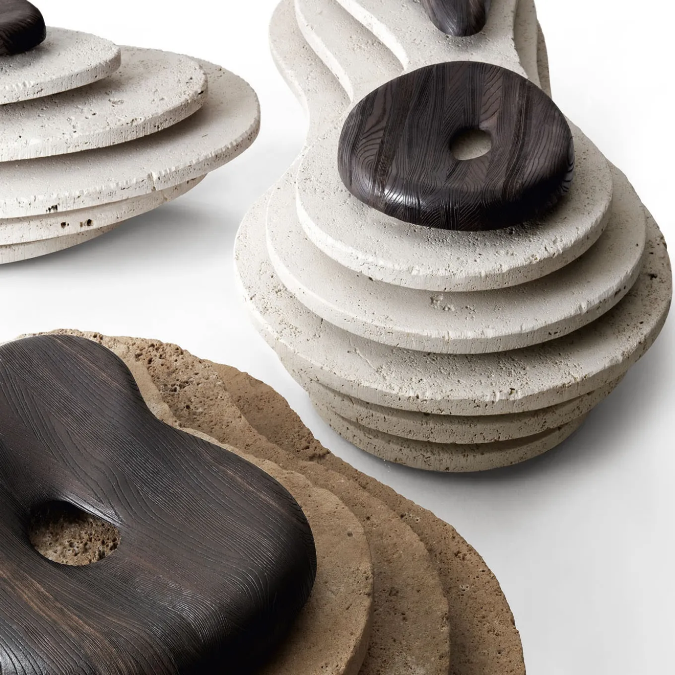 Seduta Oasi N.1 in Travertino Paglierino e Larice Invecchiato