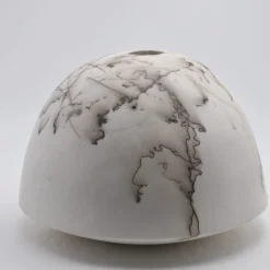 Segni Nella Notte 1 Vaso/Scultura di Nino Basso