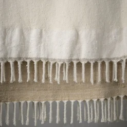 Senja.D2 Coperta in seta e lino con frange color sabbia