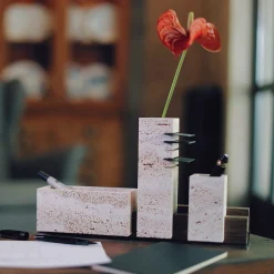 Set da scrivania in marmo travertino Skyline