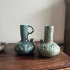 Set di 2 Anfore Eco Abitato in Ceramica Azzurra della Collezione Micromondo