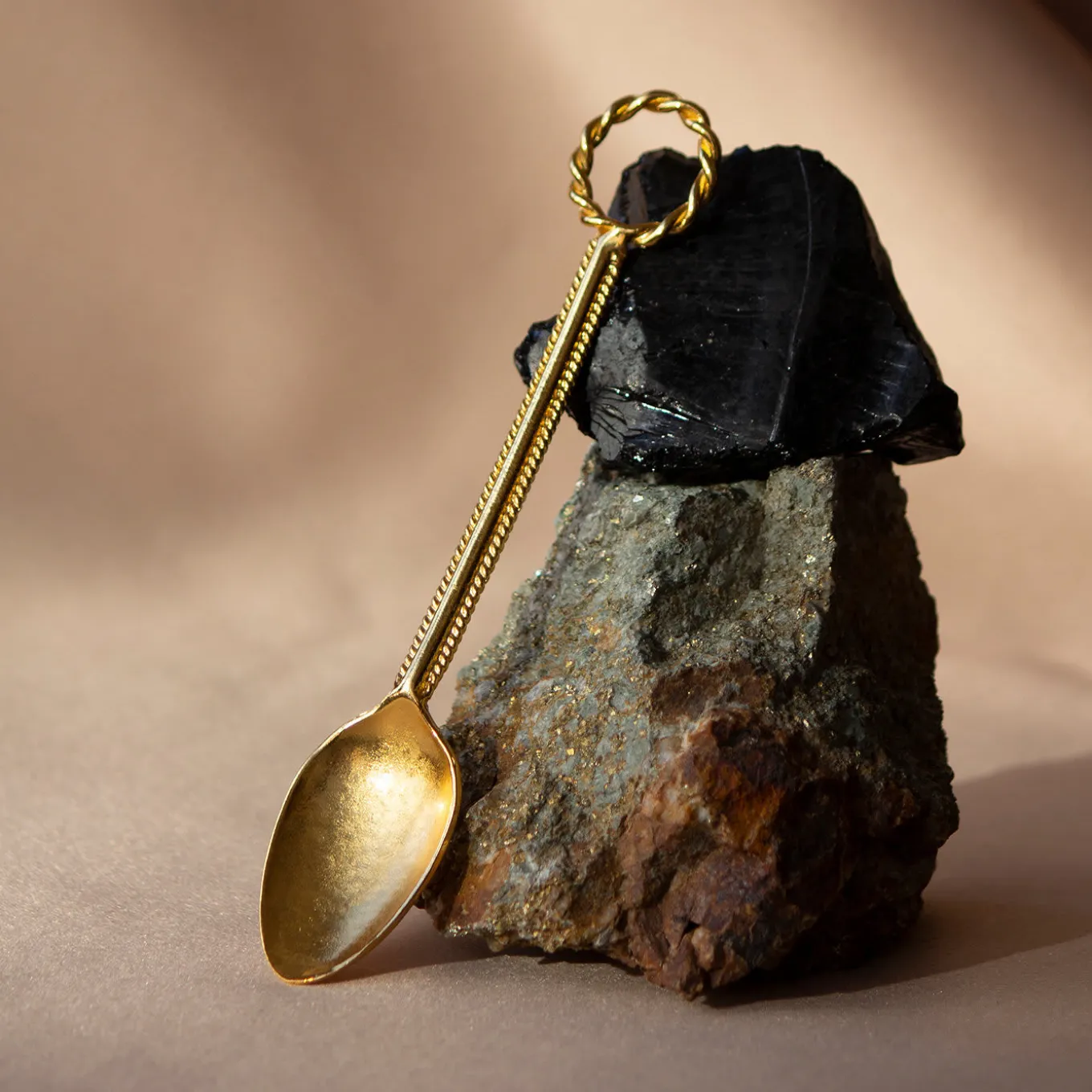 Set di 2 cucchiaini da tè con ghirlande