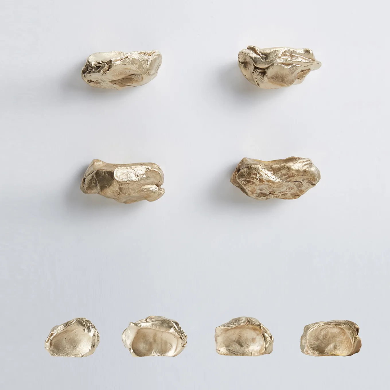 Set di 4 pomelli in ottone per porte Impronta #2 di Nicole Valenti