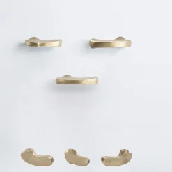 Set di 4 pomelli per porte in ottone Inca #2 di Nicole Valenti