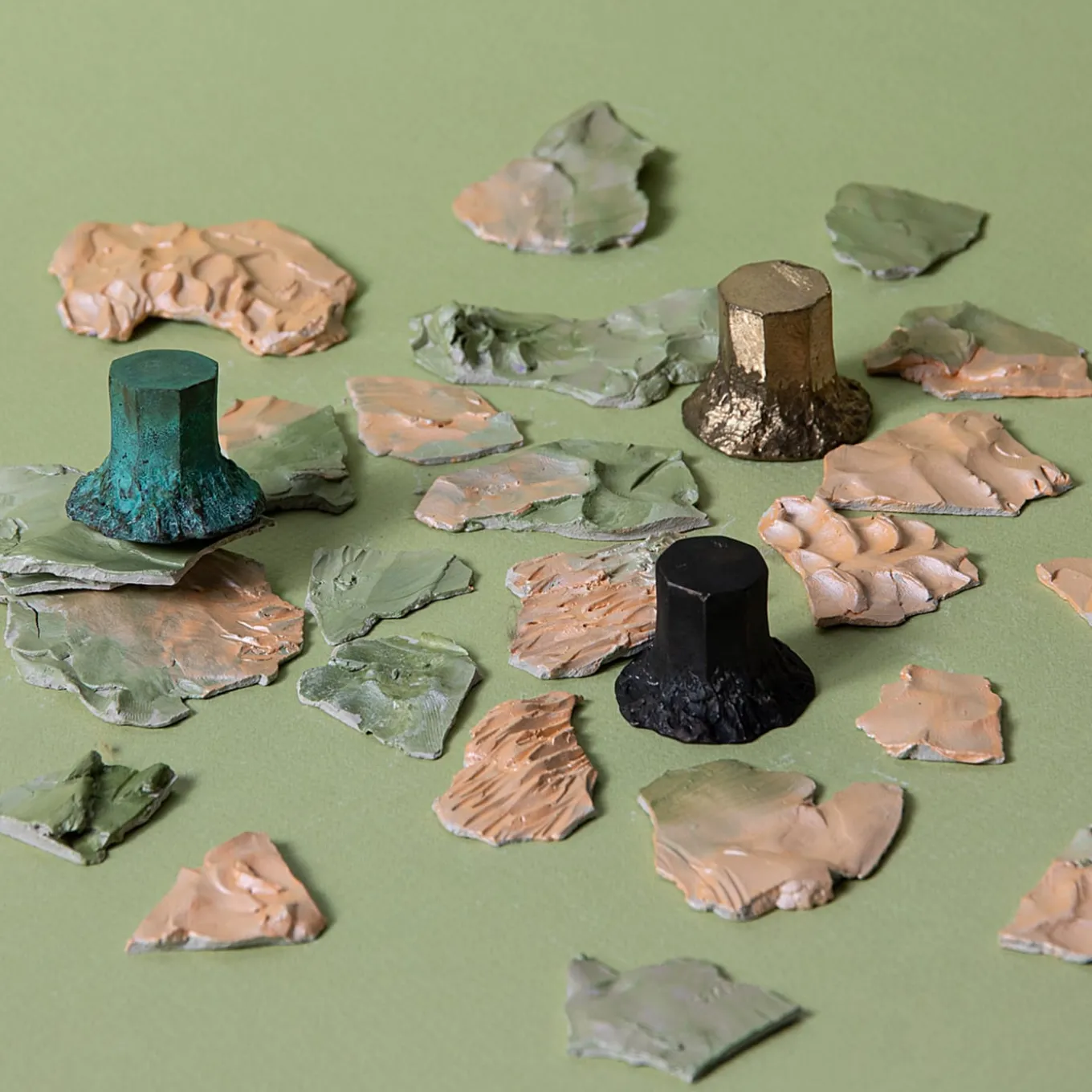 Set di 4 pomelli per porte in ottone Solido #1 di Nicole Valenti