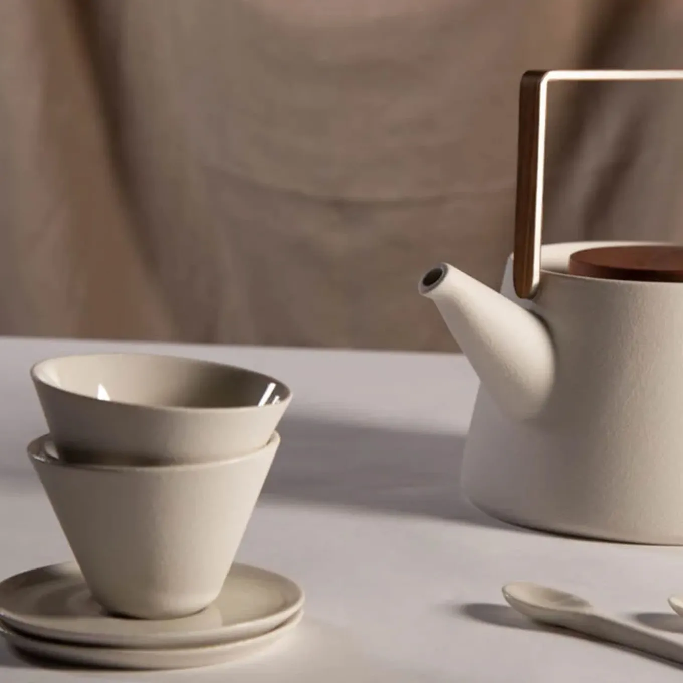 Set di 2 tazze da tè con piattino