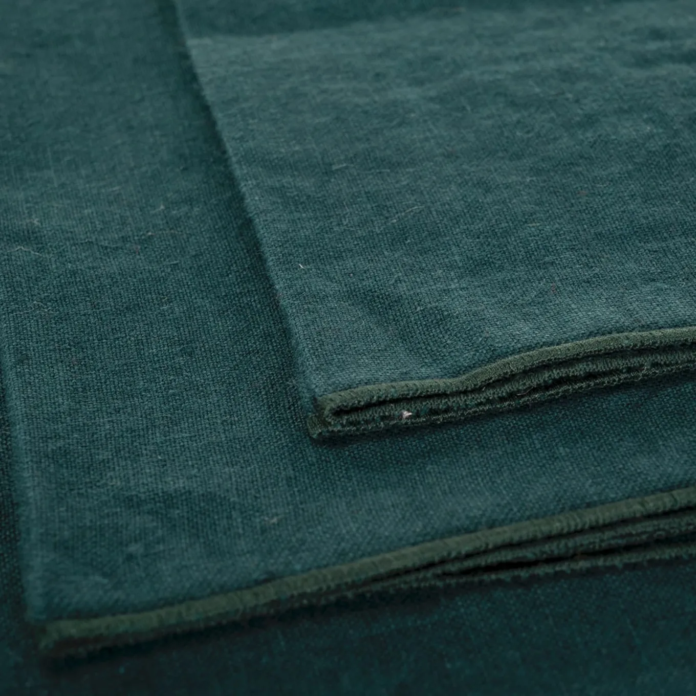 Set di 4 tovaglioli in lino con orlo arrotolato in legno di bosco