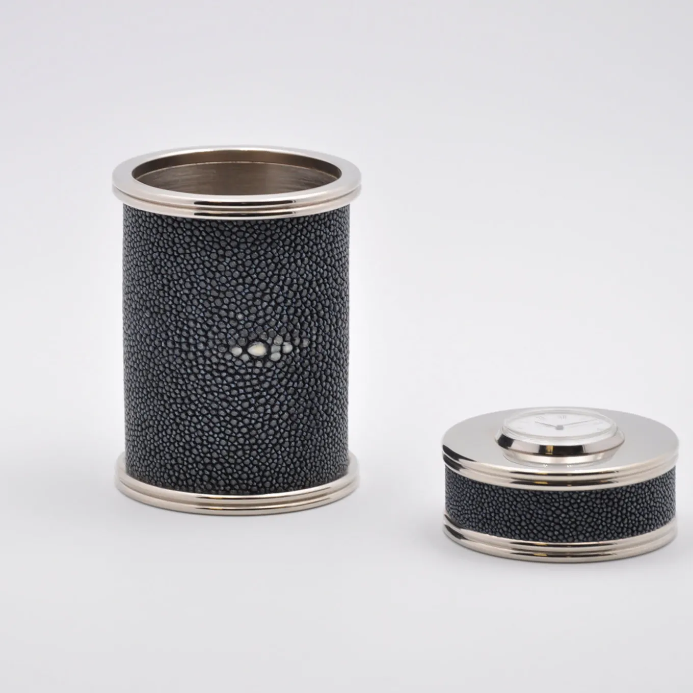 Set di accessori da scrivania Galucharme #5 di Nino Basso