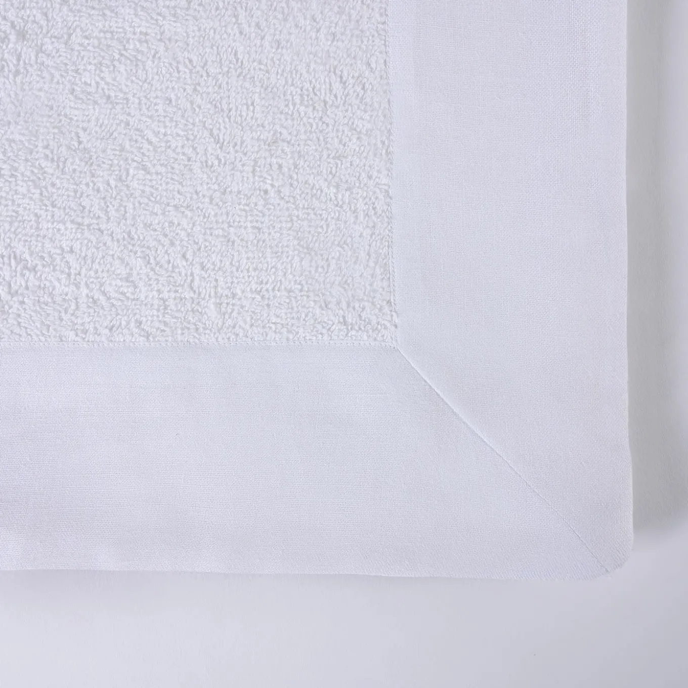 Set di asciugamani bianchi Kanapa