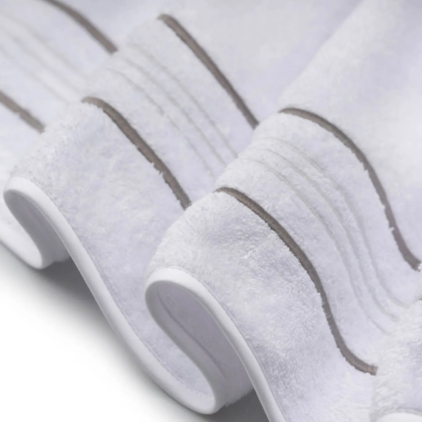 Set di asciugamani da bagno Bourdon bianchi