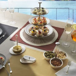 Set di piatti alla senape