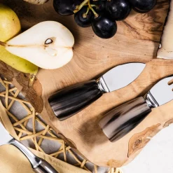 Set di posate da portata Parmigiano con manici in corno