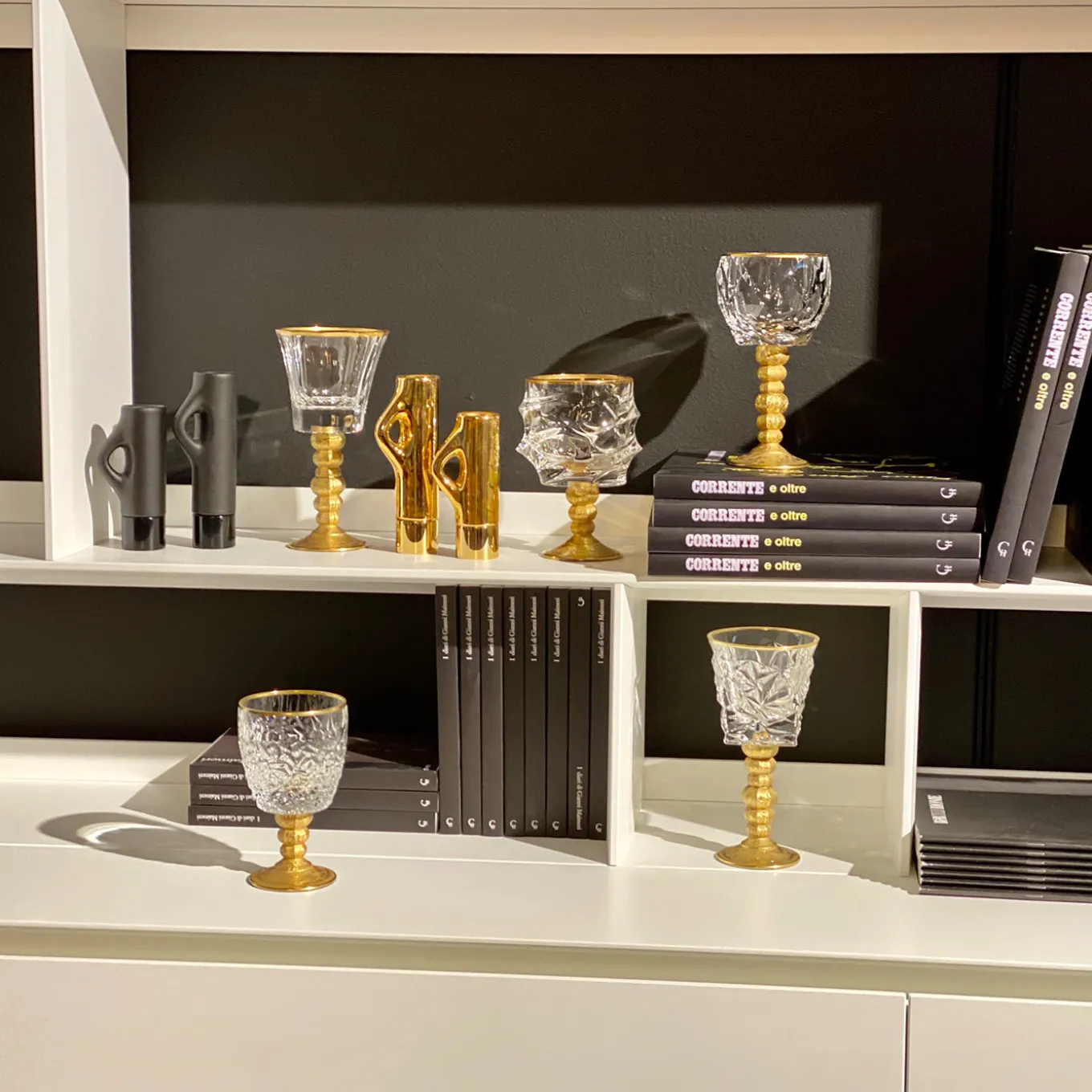 Set di sei calici assortiti in oro