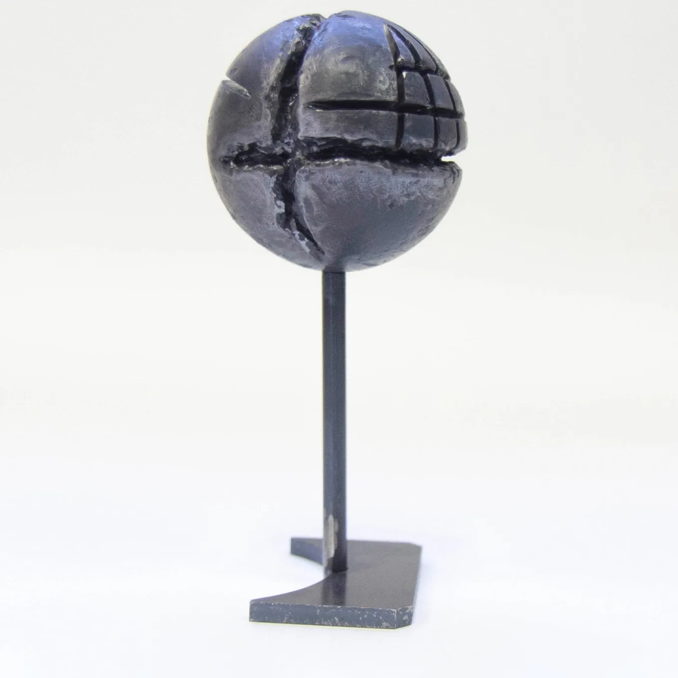 Sfera Incisa N. 14 Scultura di Lorenzo Quadalti