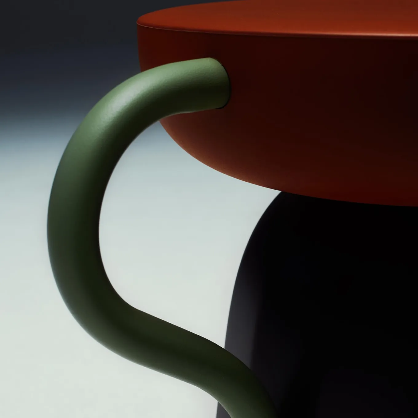 Sgabello Allié Red di Luca Nichetto