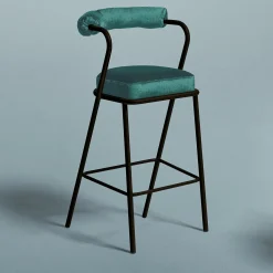 Sgabello Baba in Acciaio Nero Con Cuscino In Velluto Blu di Serena Confalonieri