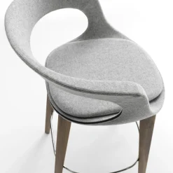 Sgabello da banco Frenchkiss con schienale basso di Stefano Bigi