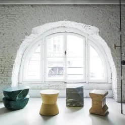 Sgabello Ikona in marmo Giallo Egiziano di Elisa Ossino