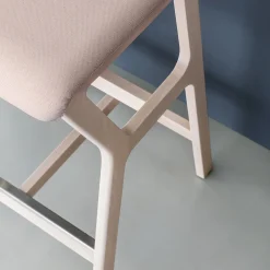 Sgabello Nhino Pink di Emilio Nanni