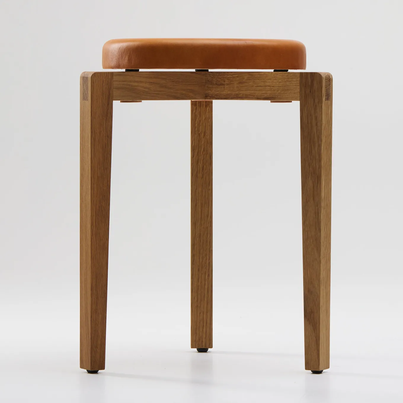 Sgabello rotondo in pelle cognac Gio