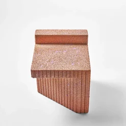 Sgabello Zaccaria arancione di Patricia Urquiola