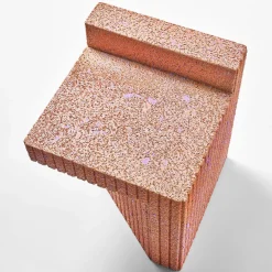 Sgabello Zaccaria arancione di Patricia Urquiola