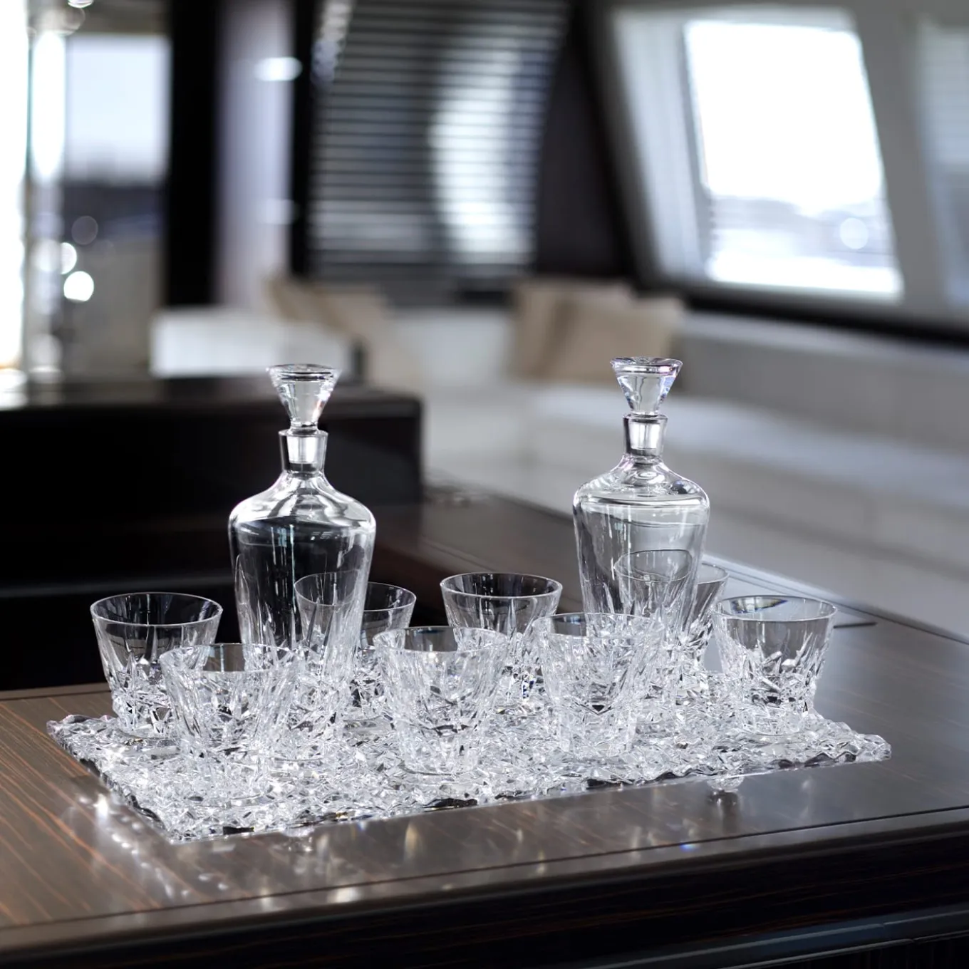 Sinfonia 8/8 Vassoio Set di 8 bicchieri e 2 bottiglie