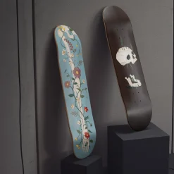 Skateboard decorativo blu chiaro di Life After Life