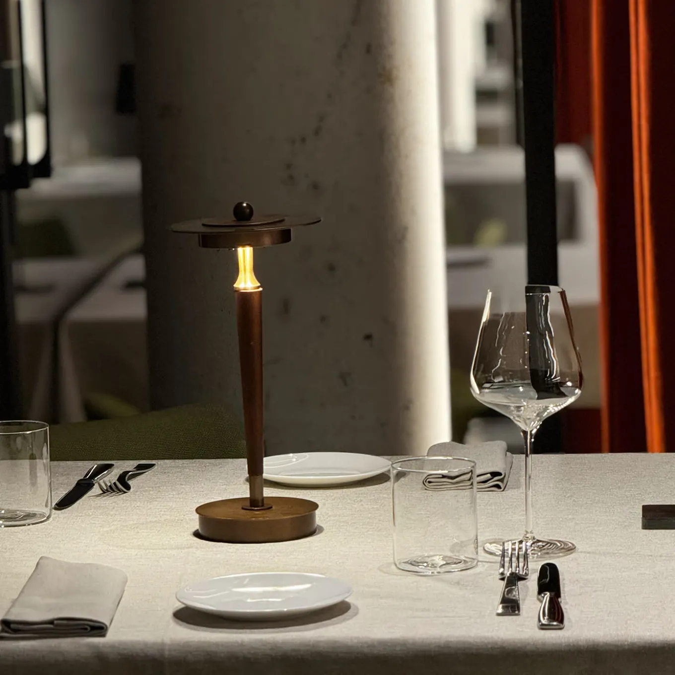 Slimmy Lampada da Tavolo Ricaricabile Ottone e Legno Marrone