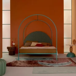 Sottiletto Letto Matrimoniale con Baldacchino in Ferro Verde di Giulio Iacchetti