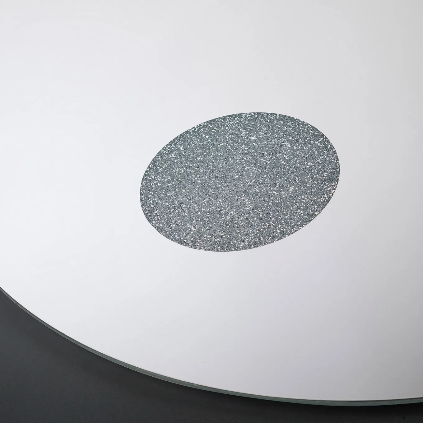 Specchio da parete Earth di Giorgio Ragazzini