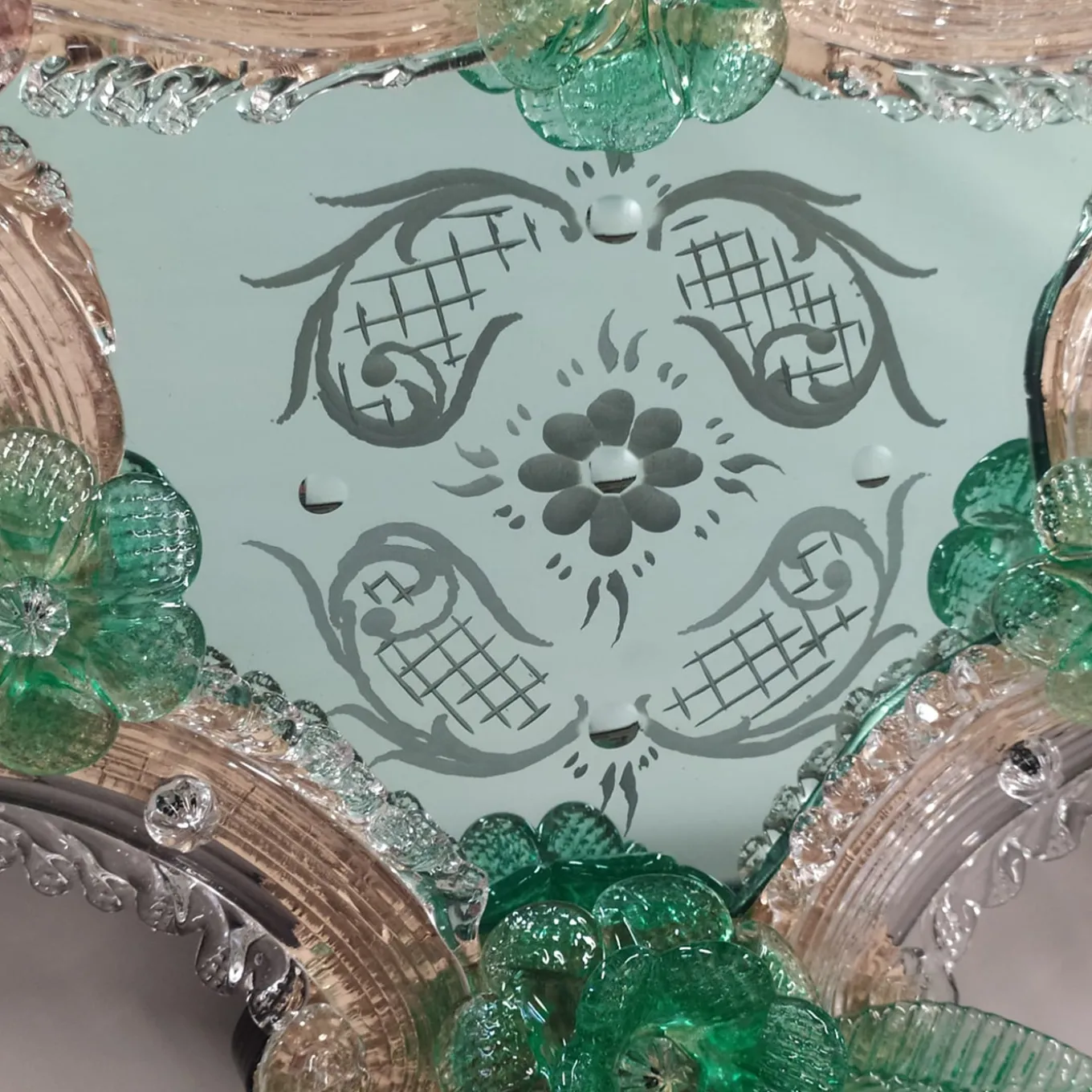 Specchio da parete veneziano "London" in vetro di Murano