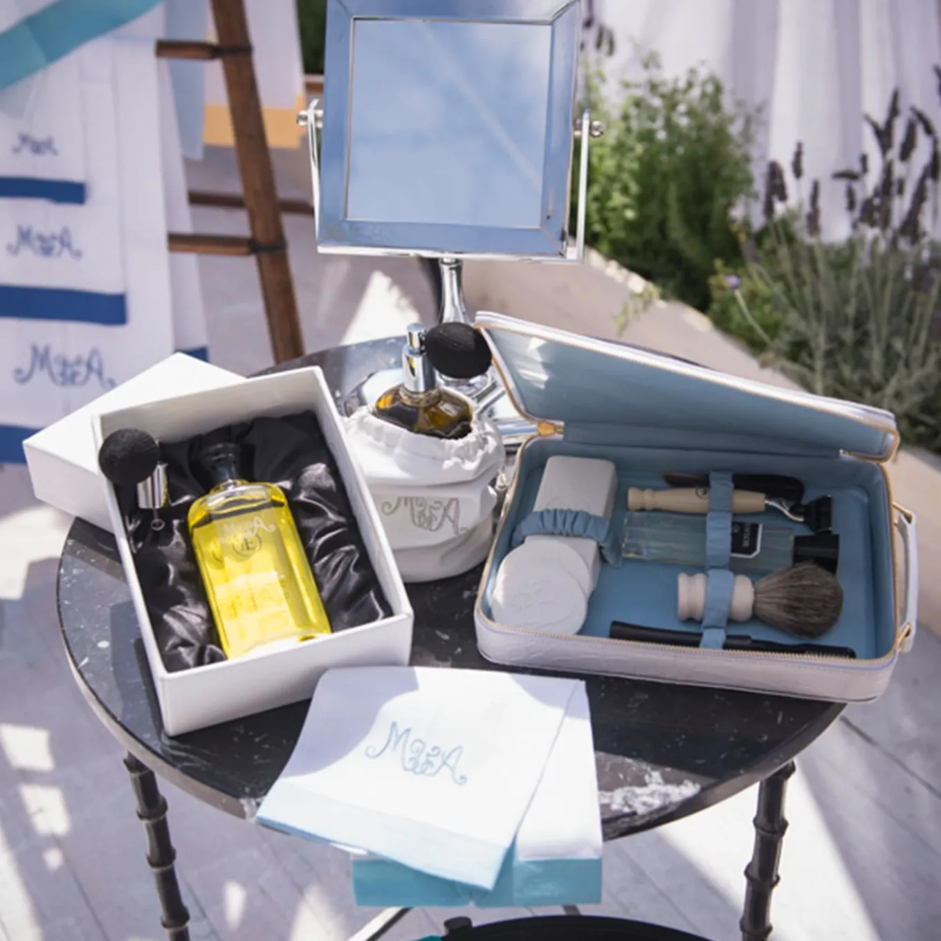 Specchio di cortesia