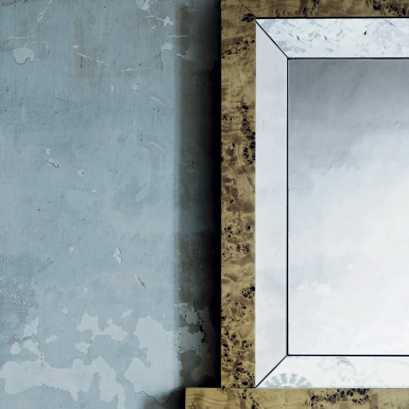 Specchio Mandala di Ettore Sottsass